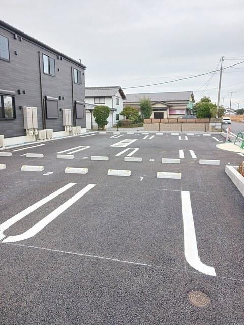 グランディアＧ（203） 駐車場