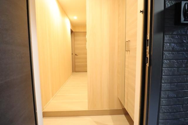 アヴァンスコート参番館（105） 玄関