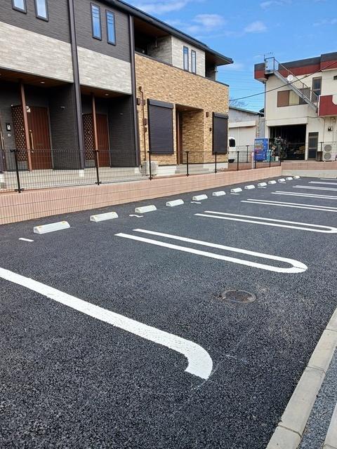 クレスト（103） 駐車場