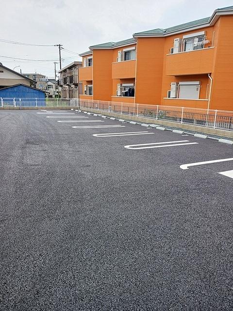 中瀬ロイヤルガーデン（102） 駐車場