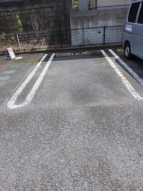 ソレアード（201） 駐車場