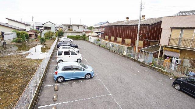 フォンテ−ヌ（201） 駐車場