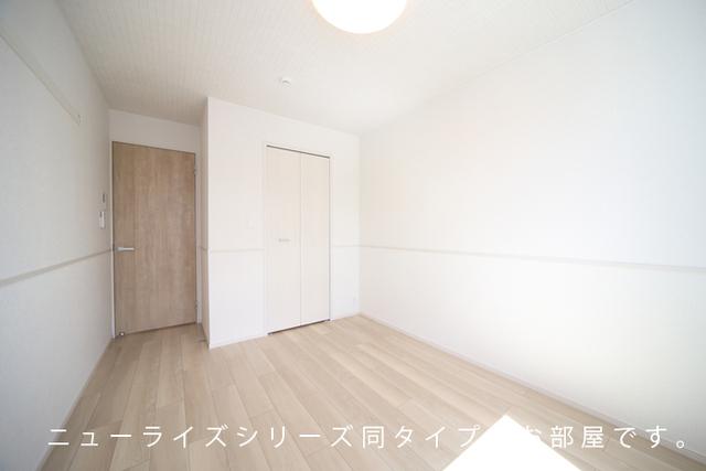 ヒカルサ市原五井（107） リビング