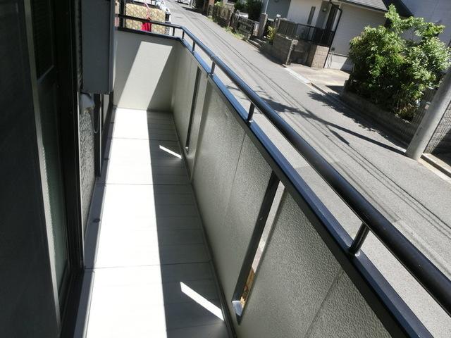 モダンタイムス　Ⅲ（102） バルコニー