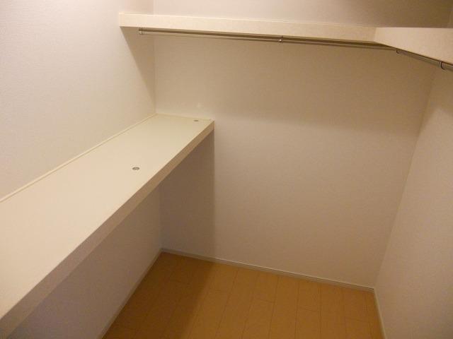 アルヴィータＢ（101） 収納