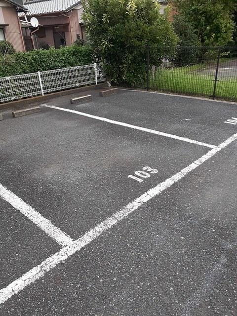 グリーンエポック（102） 駐車場