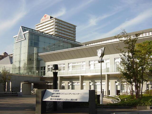 緑図書館：700m