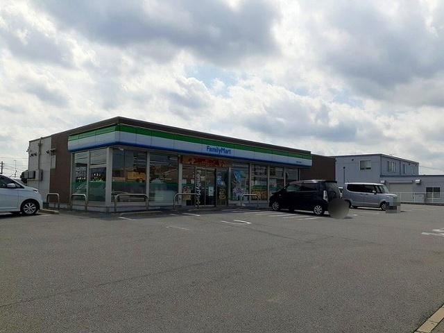 ファミリーマート市原古市場店：210m