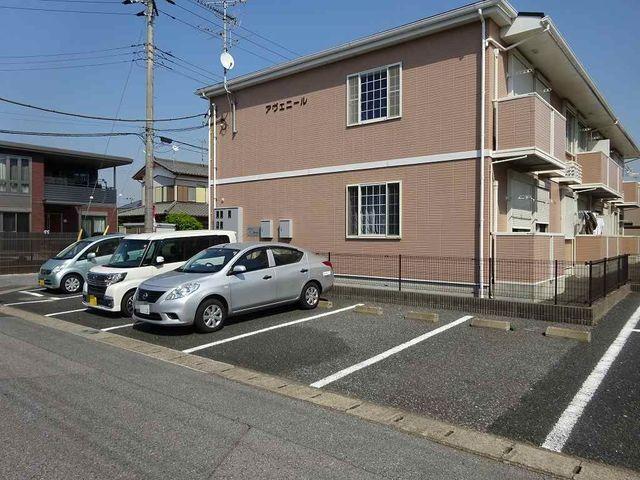 アヴェニール（102） 駐車場