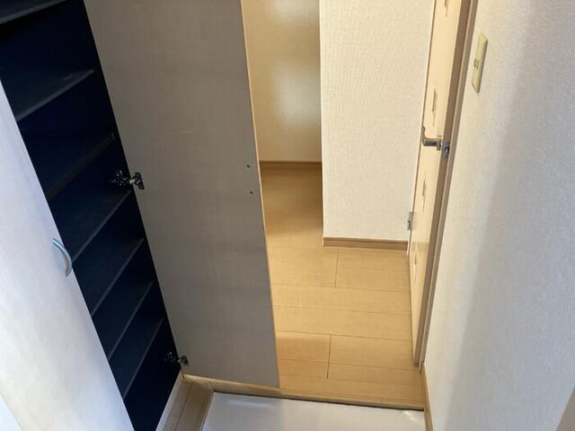 ルヴァン コート　弐番館（102） 玄関