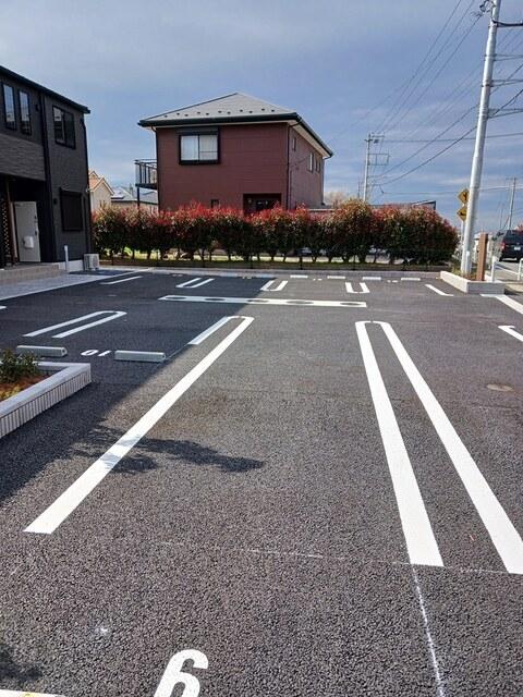 コンフォート　アークＡ（201） 駐車場