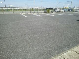 Ｐｌａｔｆｏｒｍ−Ｎｊ’ｓ（204） 駐車場