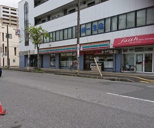セブンイレブン市原五井駅前店：300m