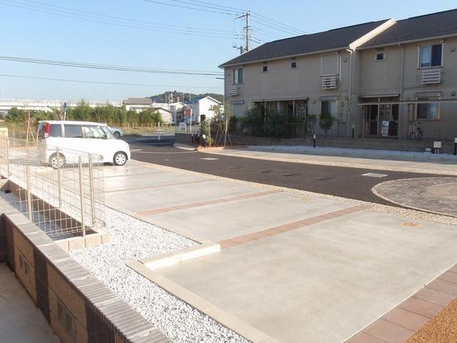 カモミール　Ａ（203） 駐車場