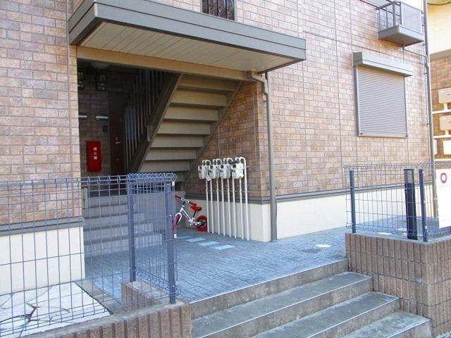 ドルチェ　Ａ・Ｂ（B202） エントランス