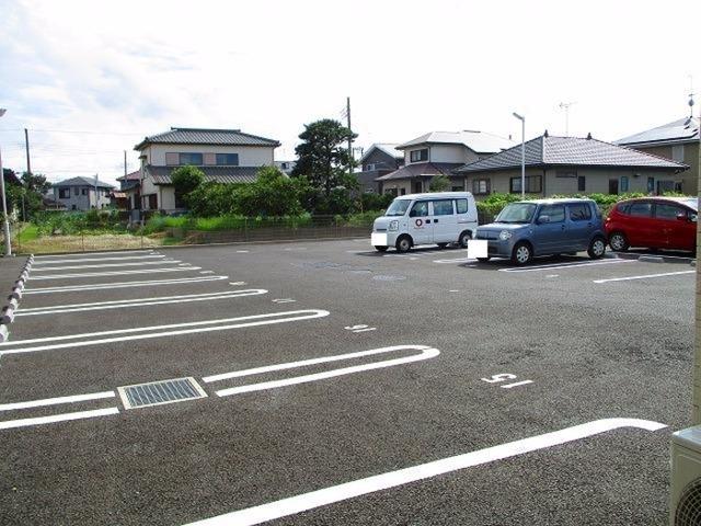 イーストパレス（107） 駐車場