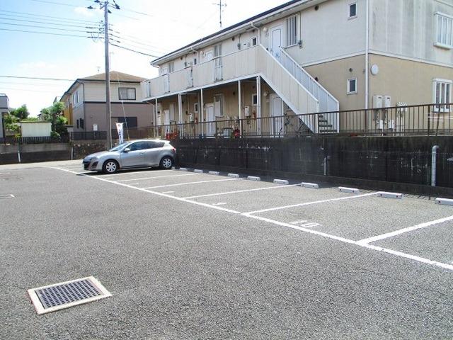 ノーブルタウン　弐番館（203） 駐車場