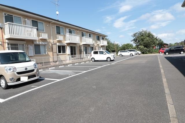 サンアベニューⅣ（102） 駐車場