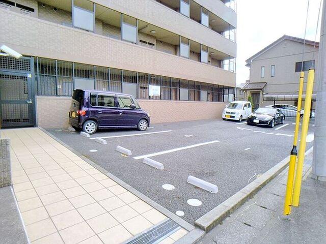 Biz STAY 千葉・蘇我（403） 駐車場