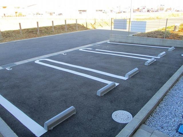 カンチーナ（201） 駐車場