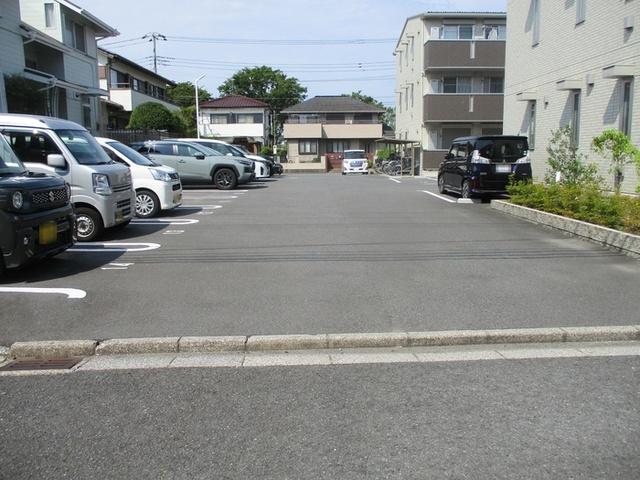 サンブライト　B（201） 駐車場