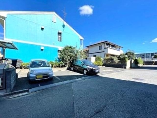 エミーハイツ（202） 駐車場