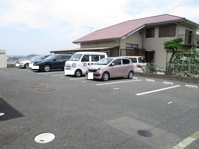 ベネツォーネ　Ｅ（102） 駐車場