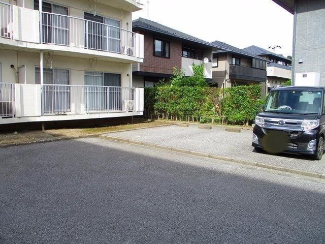 サンボナール（105） 駐車場