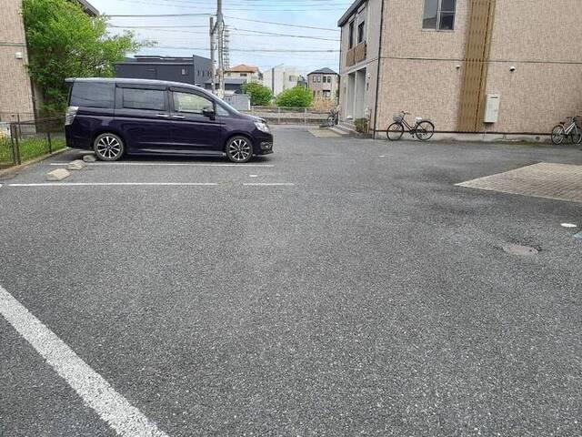 グレイスタウン蘇我　Ａ（102） 駐車場