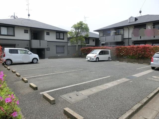モダンタイムス　Ⅲ（102） 駐車場