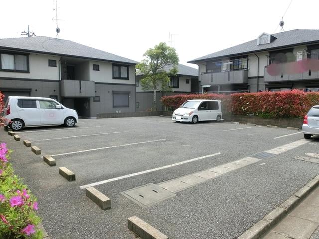 モダンタイムス　Ⅲ（102） 駐車場