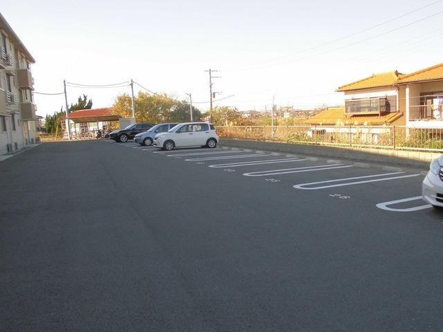 メゾンあき（202） 駐車場