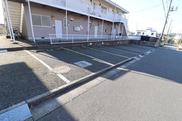 ファーストグリーン　Ｂ（103） 駐車場