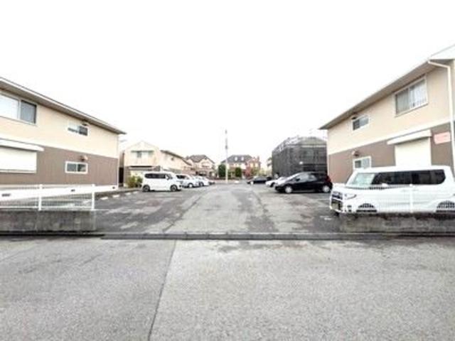 ヴェルメゾンおゆみ野　Ｂ（202） 駐車場