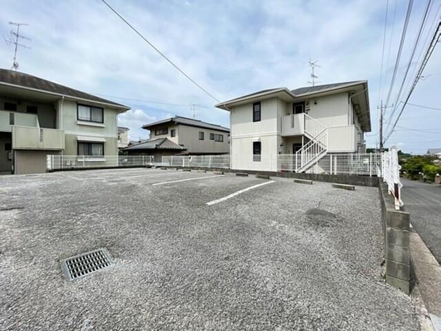メゾンクレール　四番館（203） 駐車場