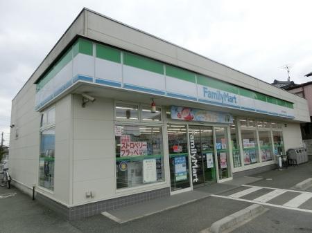 ファミリーマート誉田大網街道店：111m