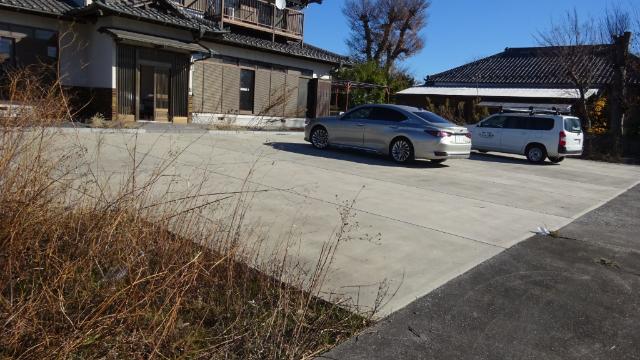 中古住宅 駐車場