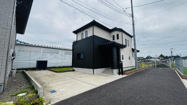 牛久売戸建て 駐車場