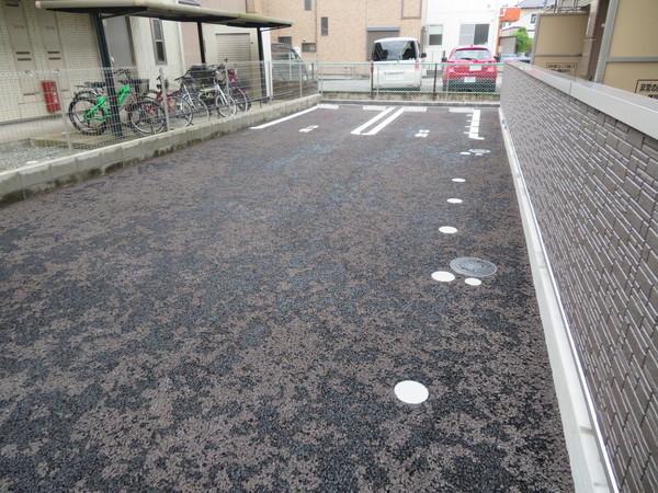 ever green（303） 駐車場