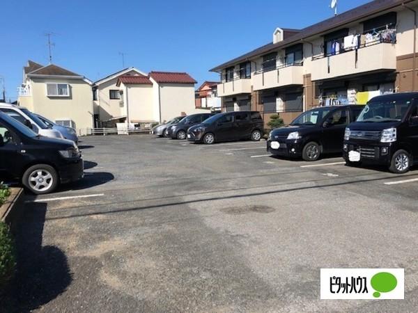 カサヴェールワコー（103） 駐車場
