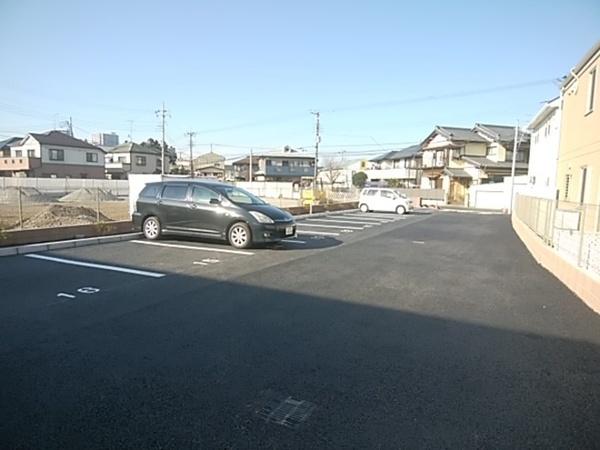 ベルメゾン八千代（105） 駐車場