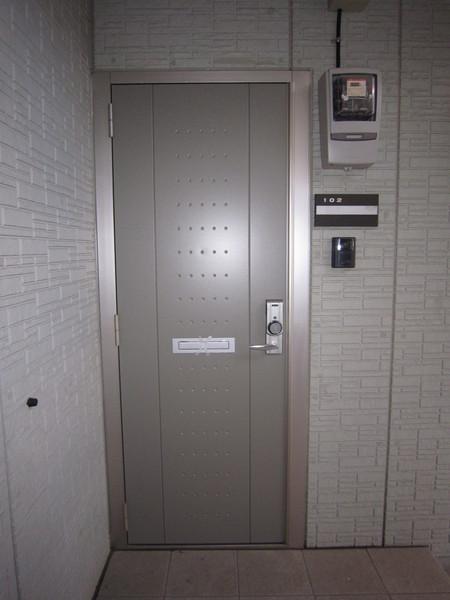 レクエルド大久保（101） 玄関