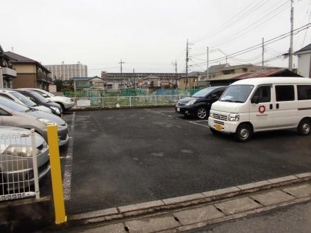 ルピナス幕張（202） 駐車場