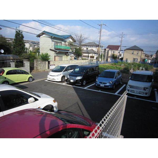 ルピナス幕張Ⅱ（201） 駐車場