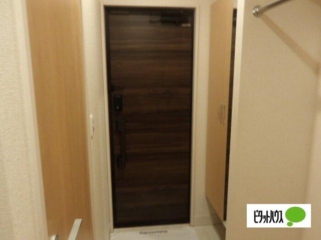 ハピネスB棟（102） 玄関