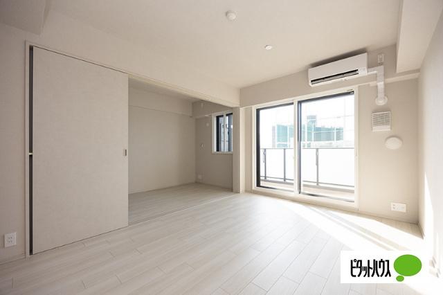 スカイグランデ津田沼（523） リビング