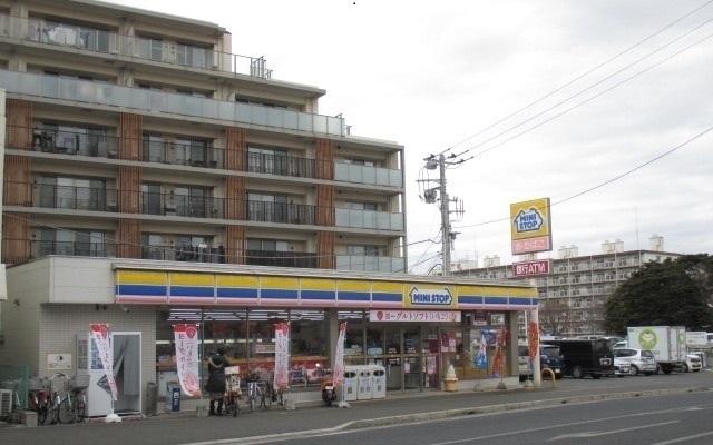 ミニストップ船橋滝台店：398m