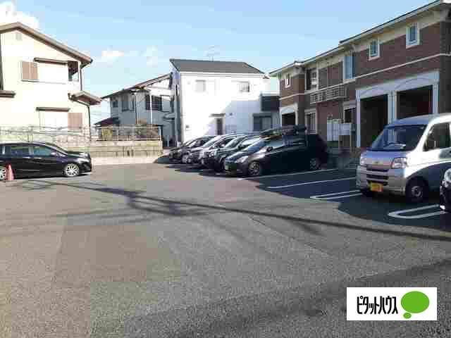 フルールⅠ（101） 駐車場