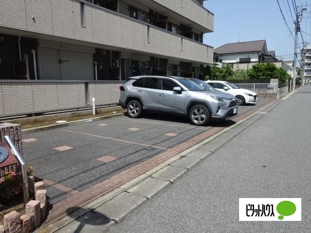サンボナール（106） 駐車場