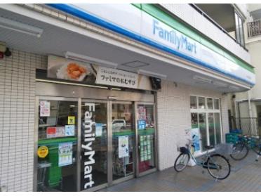 ファミリーマートかわだ多摩川店：153m